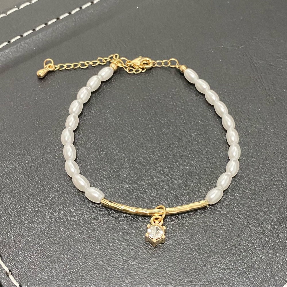 Gorgeous Faux Pearl w/ Lovely Star Charm Bracelet Accessory Jewelry